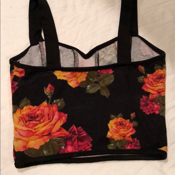 Floral cropped tank - Picture 2 of 3